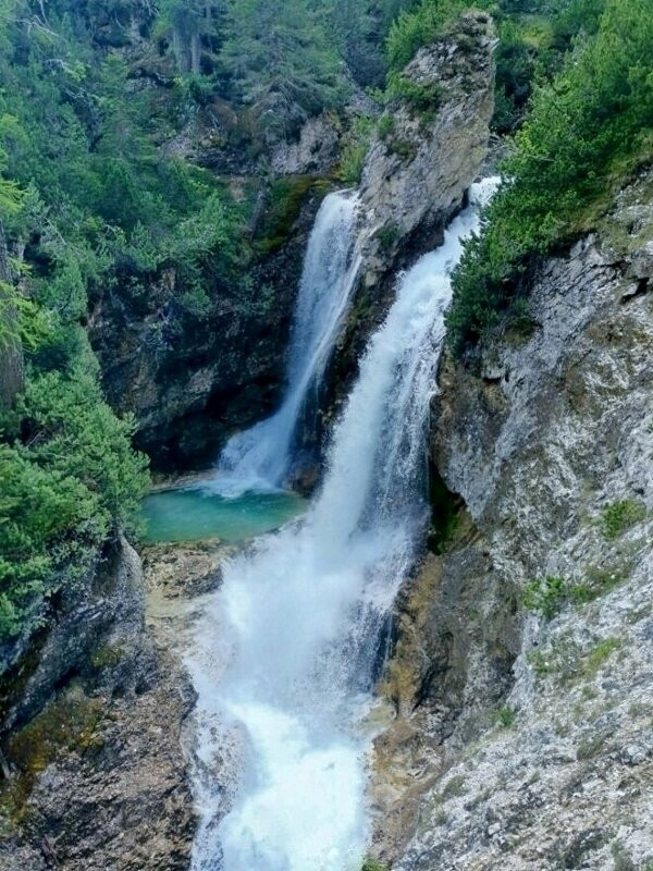 Cascate di Fanes-科尔蒂纳丹佩佐必去景点