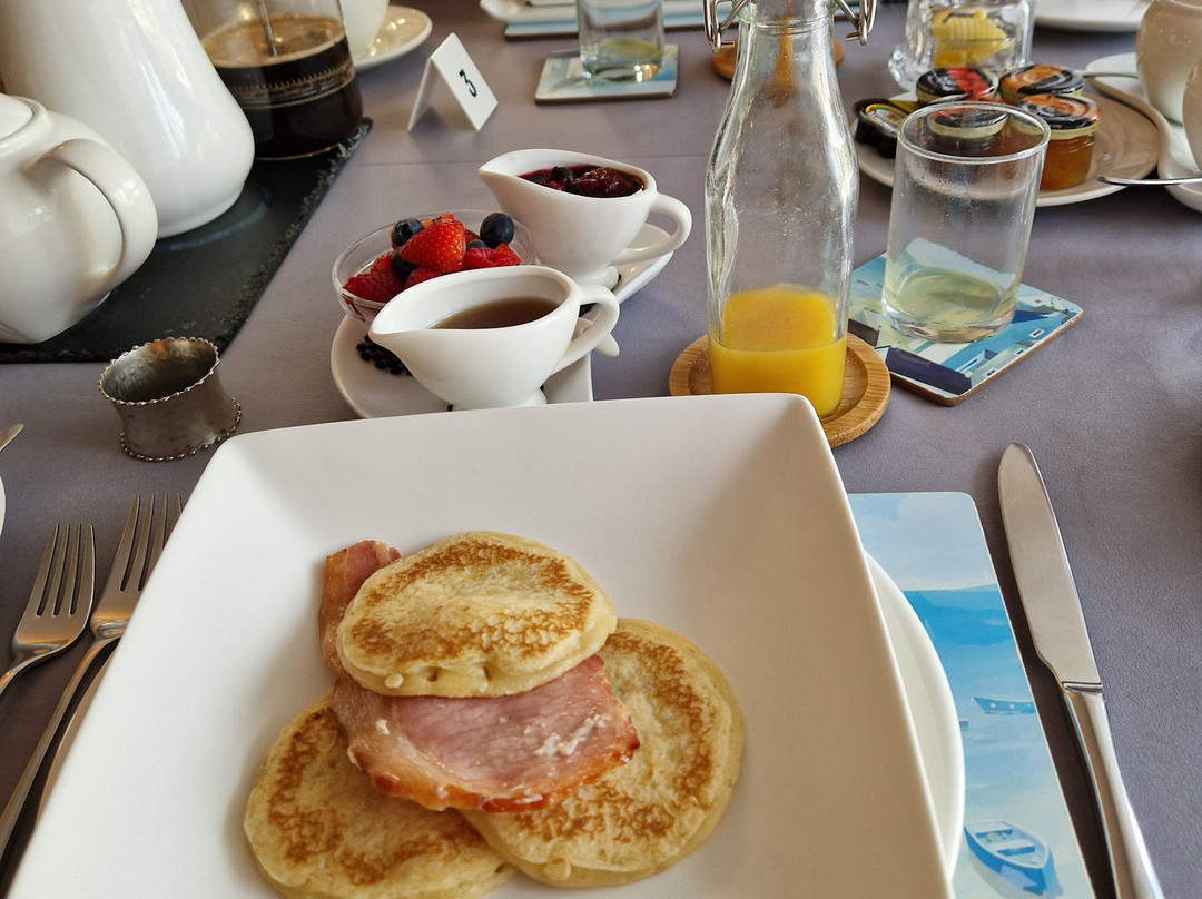 Brookside Guest House & Mini Spa主图