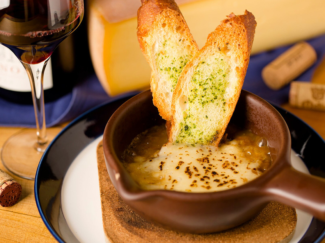 チーズとワインのお店 DEN HIBIYA