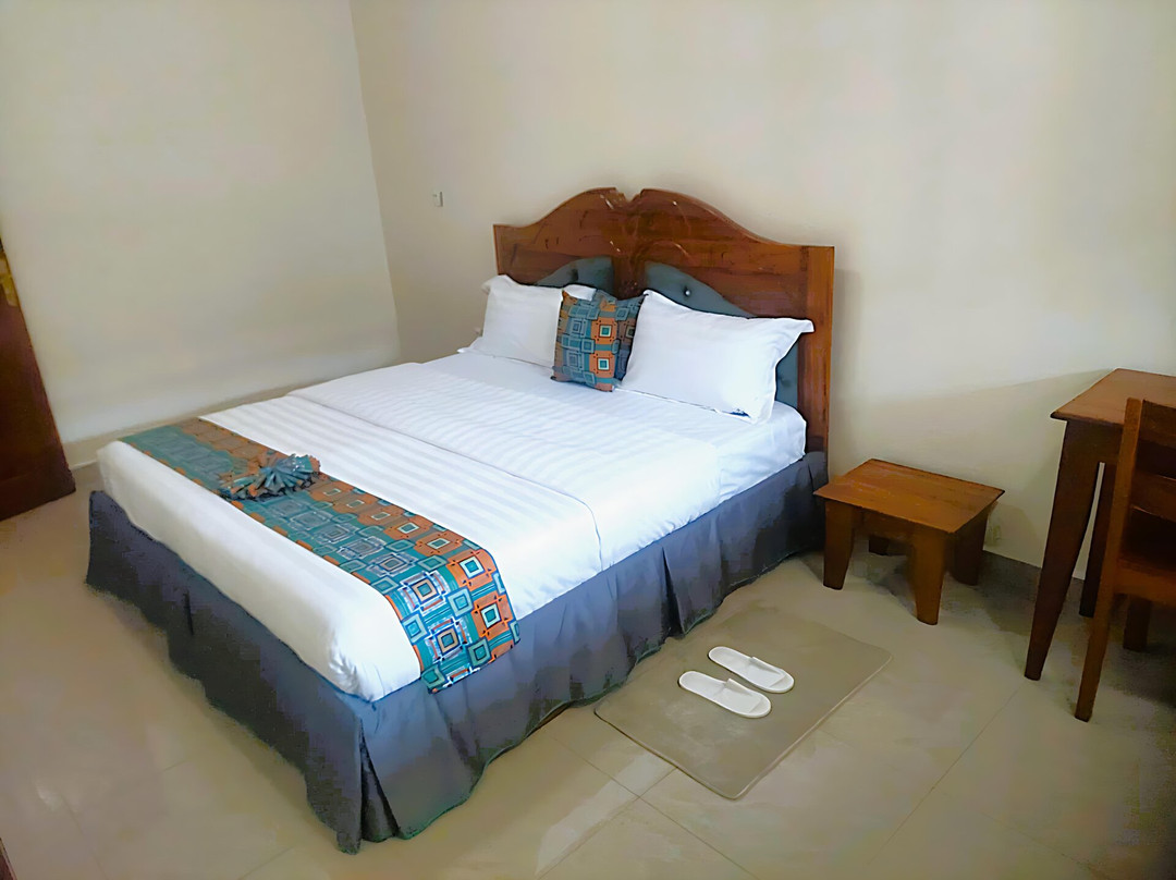 Shaste City Hotel