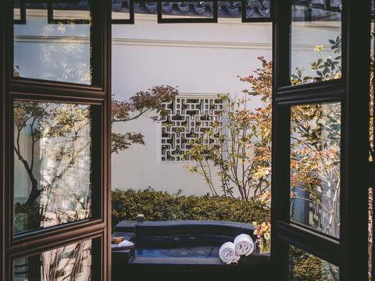 杭州西子湖四季酒店主图