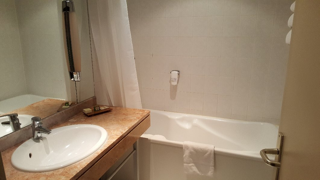 Beynost酒店住宿-Logis Hôtel Lyon Est - Porte de l'Ain Rest. le Relais de Genève