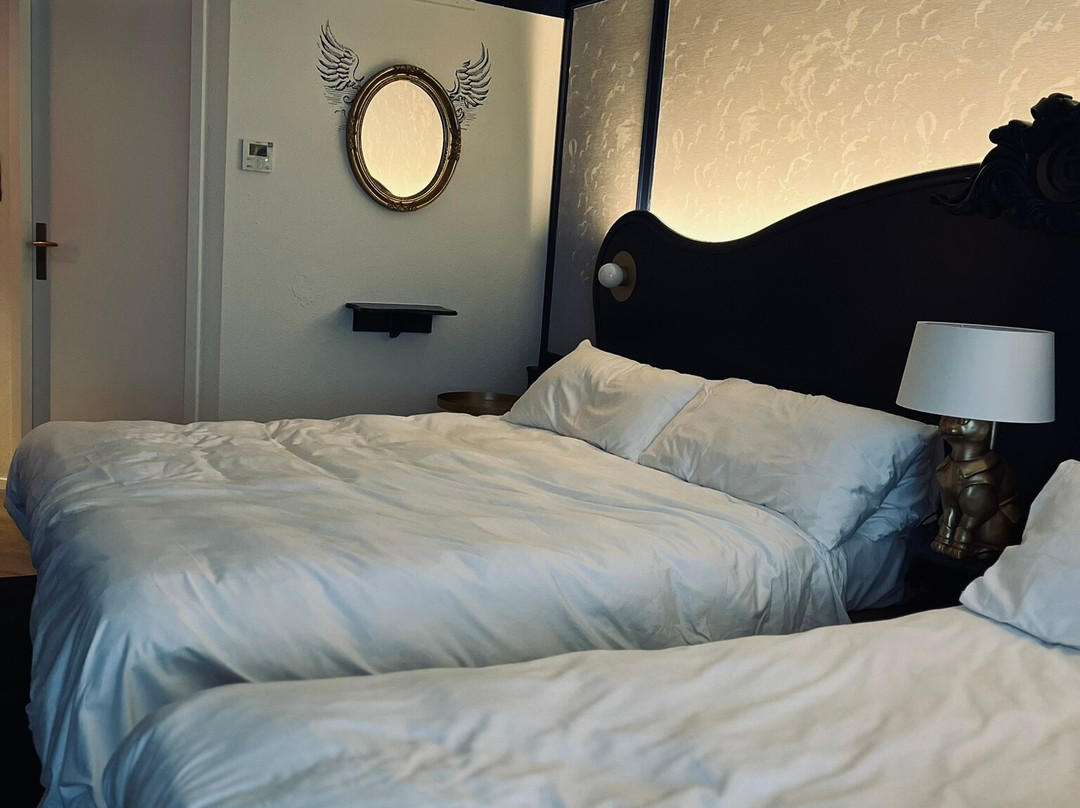 艾夫特灵酒店主图