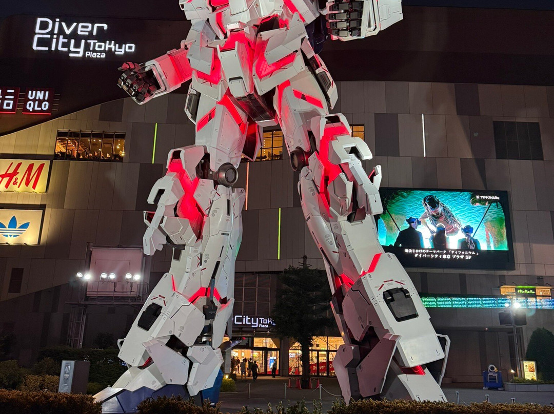 Unicorn Gundam Statue-江东区必去景点