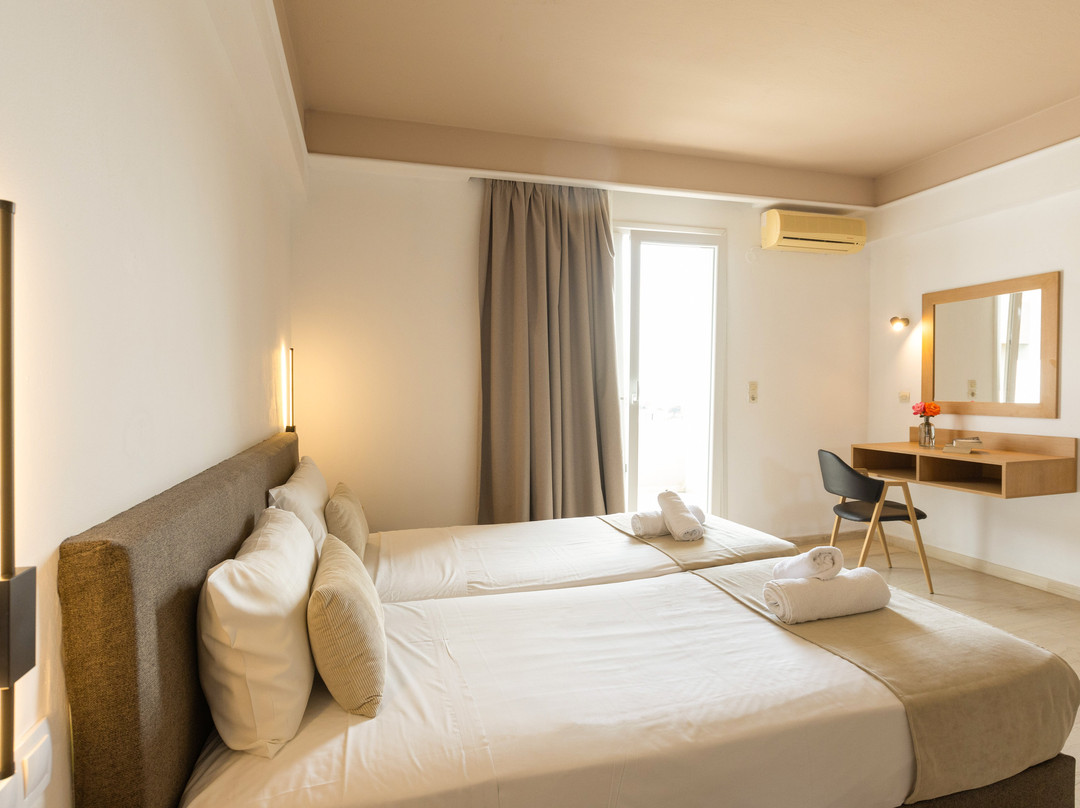 佩拉加港酒店主图