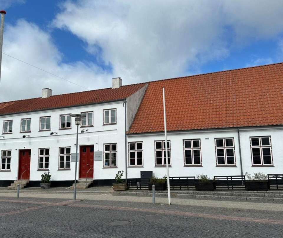 VISIONHOUSE Hotel