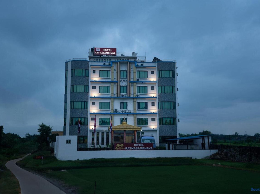 Hotel Ratnasambhava