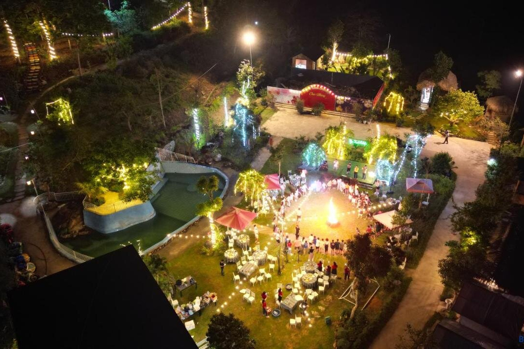 Ngoi Xanh Ecolodge (bungalow - Restaurant - Coffee)