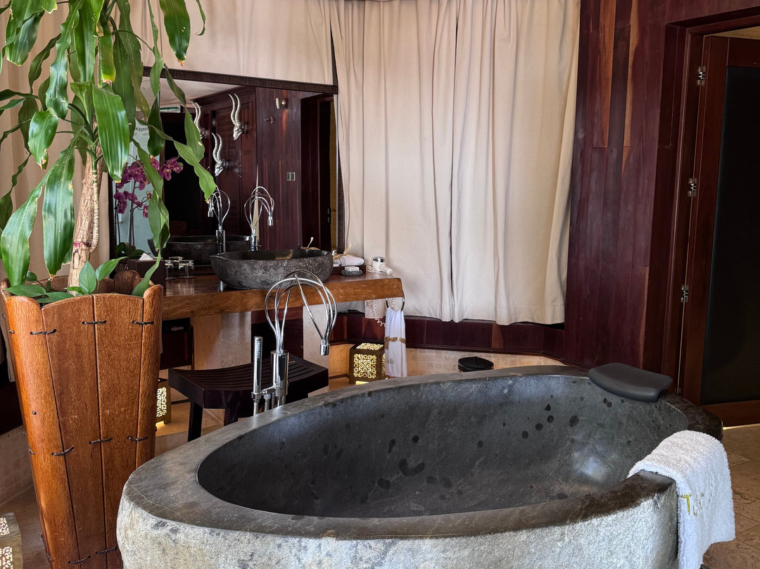 特拉度假酒店主图