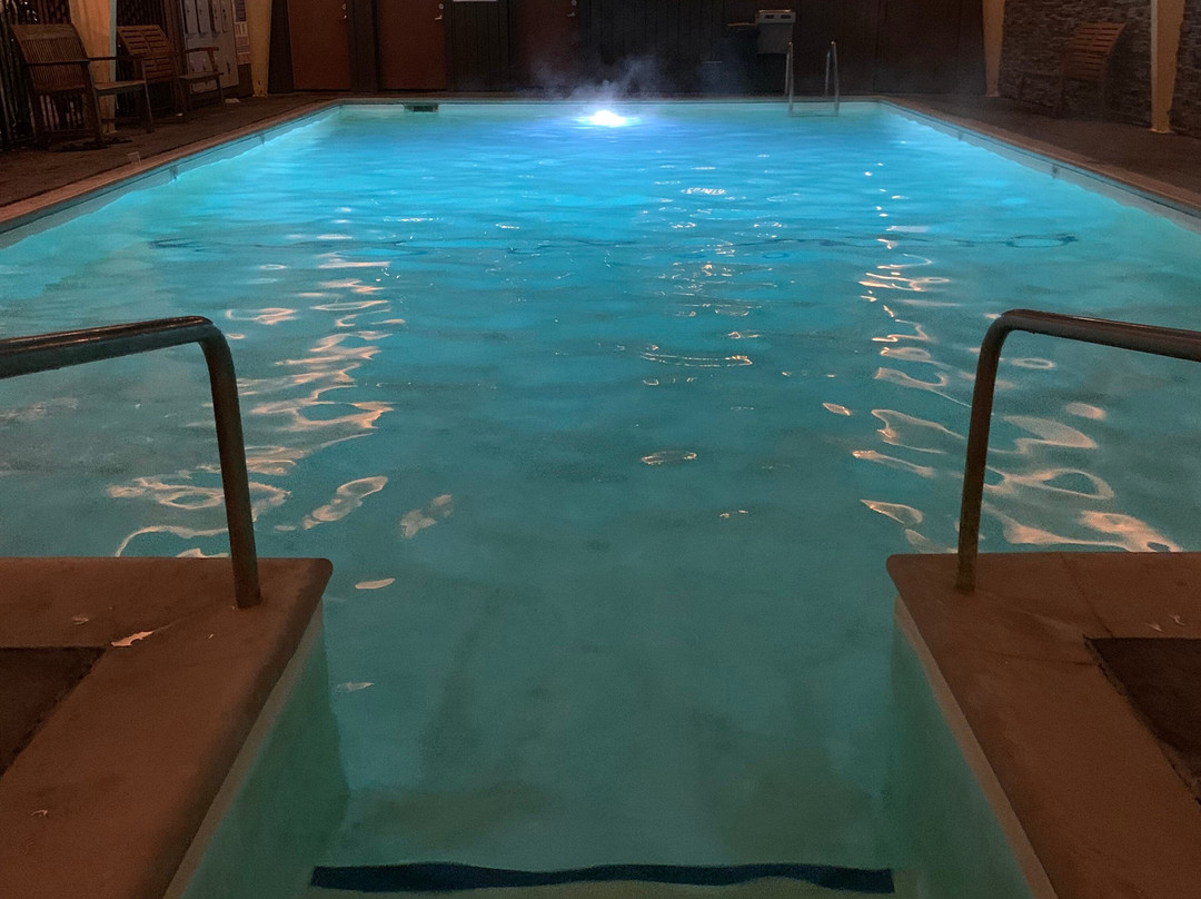 Golden Haven Hot Springs Spa主图