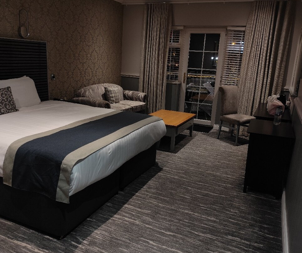 比奇劳恩别墅酒店主图