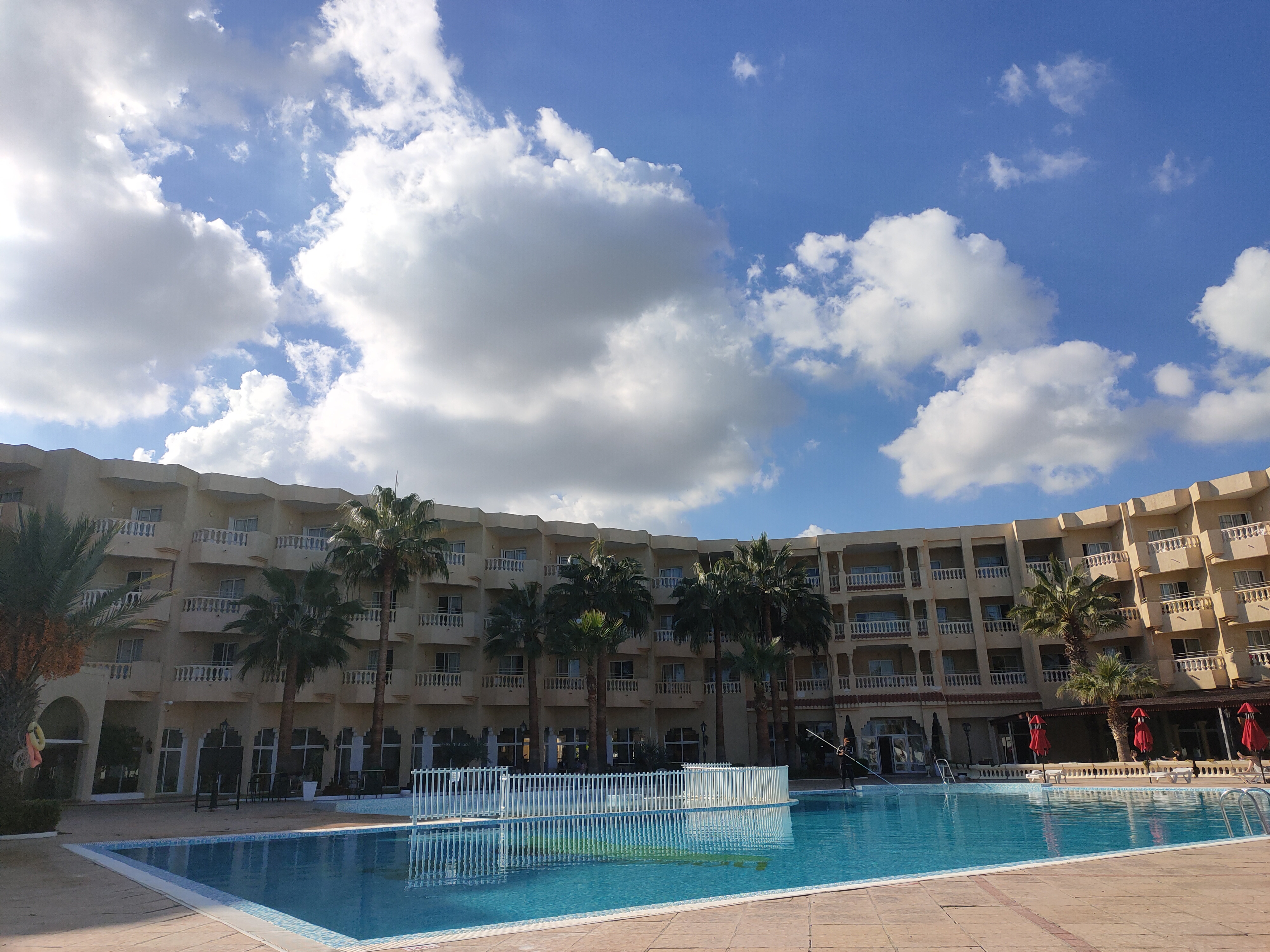 Houda Yasmine Hammamet-官方