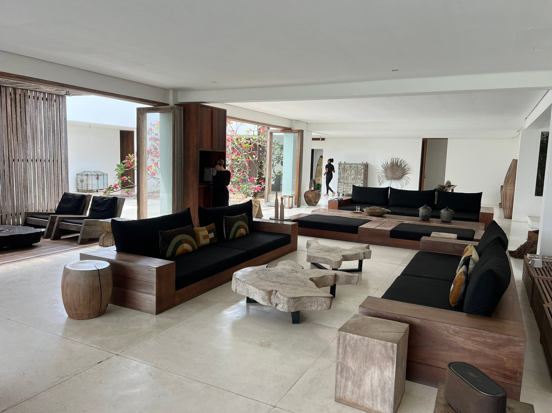 KA BRU Beach Boutique Hotel主图