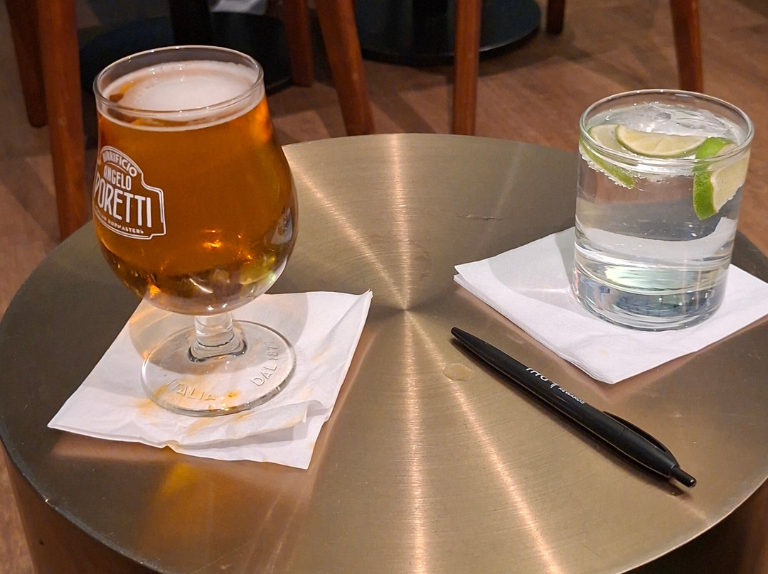 Plaza Premium Lounge Heathrow T5 Departures-伦敦必去景点