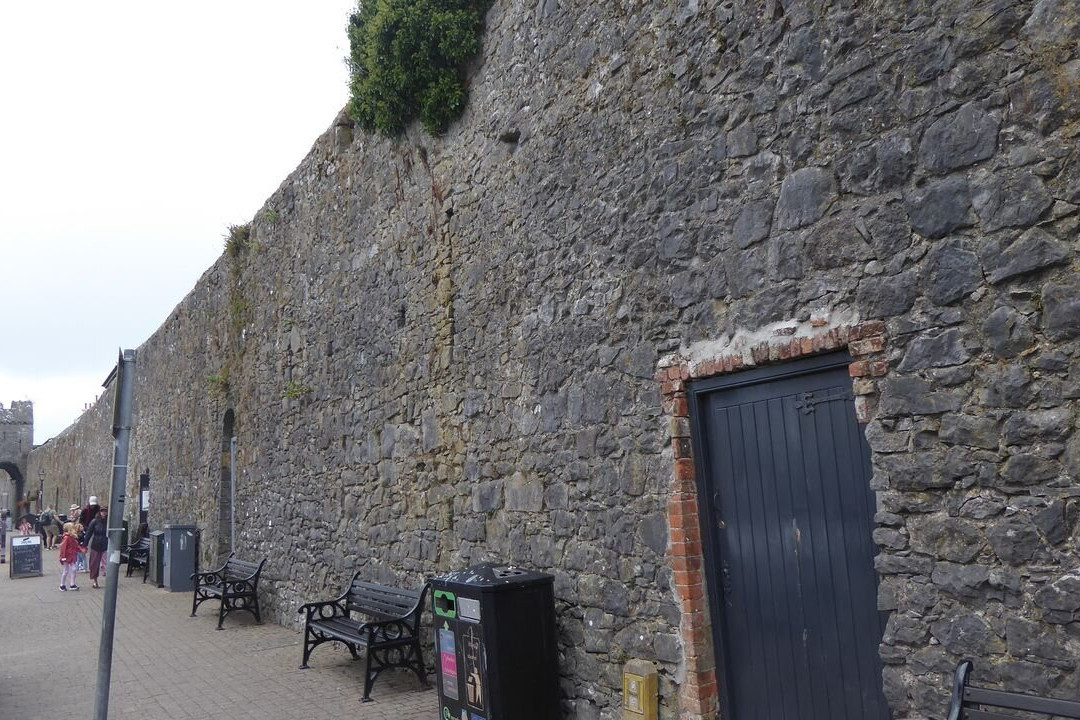 Tenby Town Walls-腾比必去景点