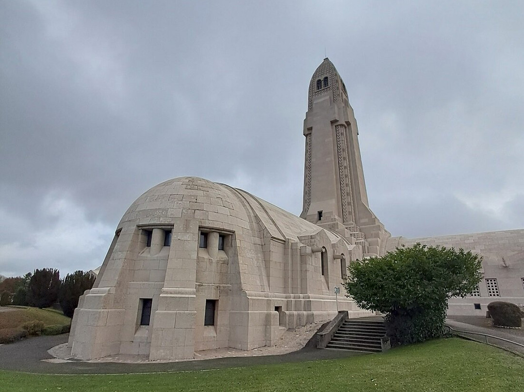 L'Ossuaire de Douaumont-Fleury-Devant-Douaumont必去景点