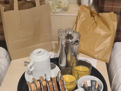 奥斯本酒店主图