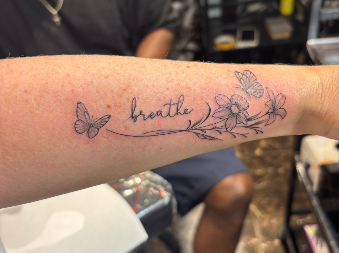 Cleopatra Ink Cape Verde-圣塔玛丽亚必去景点