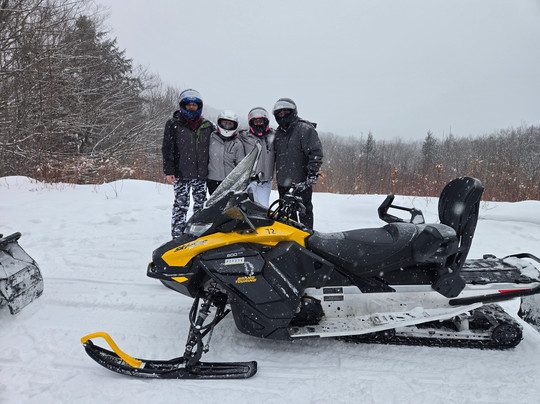 Northern Extremes Snowmobiling-巴特利特必去景点