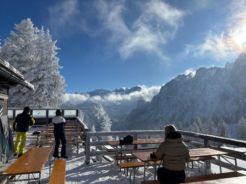 科尔斯巴美酒店主图