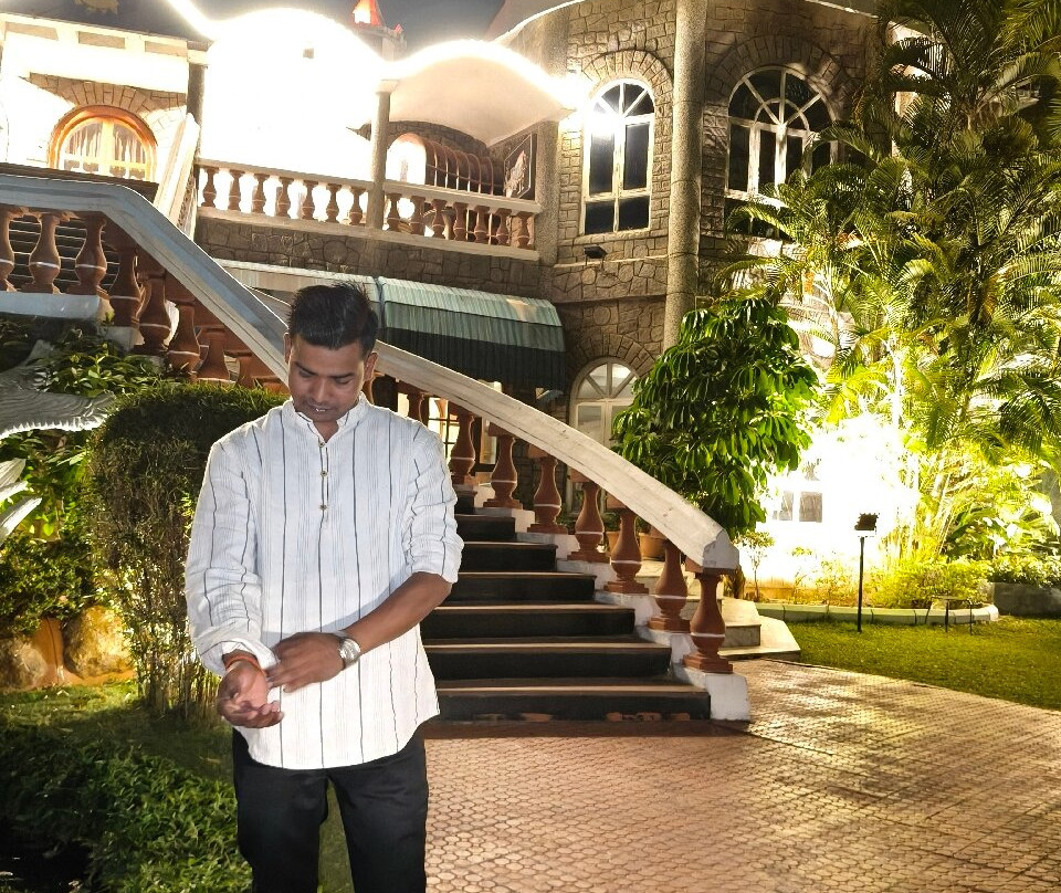 名流俱乐部酒店主图