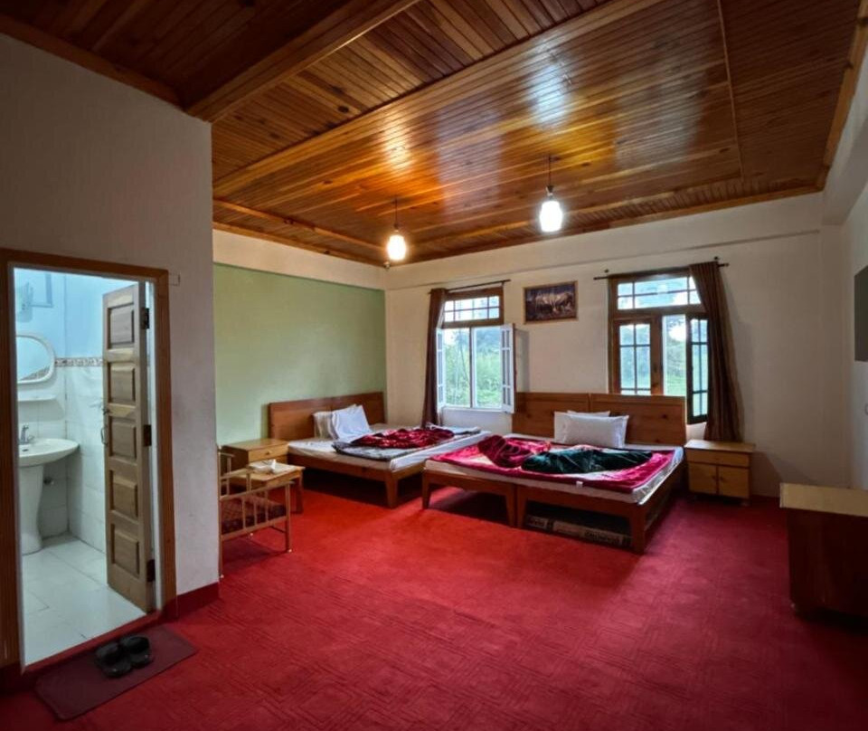 Hotel Kehkashan