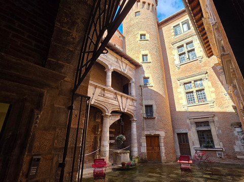 Hotel Reynes-阿尔比必去景点