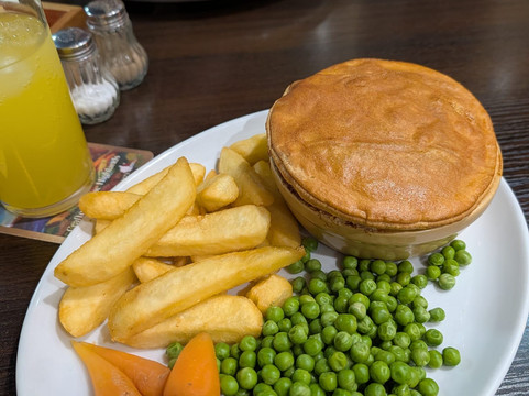 亚历山德拉酒店主图