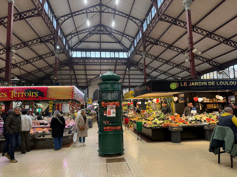 Les Halles de Narbonne-纳博讷必去景点