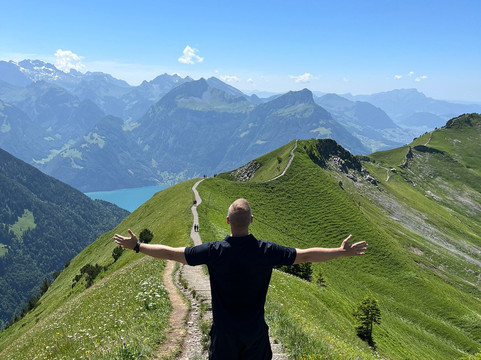 Stoos Ridge Hike-Stoos必去景点