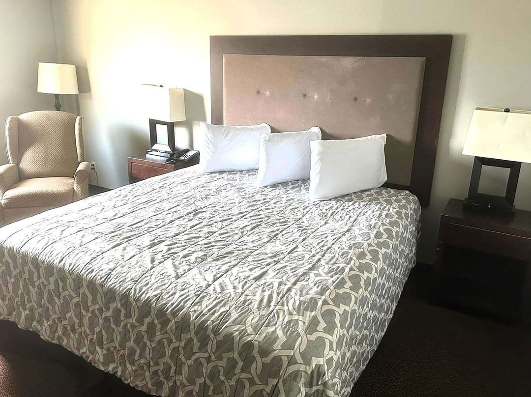 斯科特堡温德姆速 8 酒店