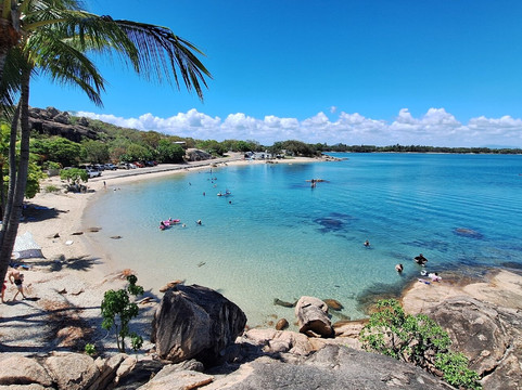 Grays Bay-博恩必去景点