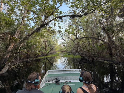 Airboat and Gator Charters-De Leon Springs必去景点
