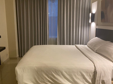 阿斯顿登巴萨酒店及会议中心主图