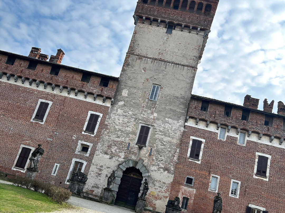 Castello Di Chignolo Po-Chignolo Po必去景点