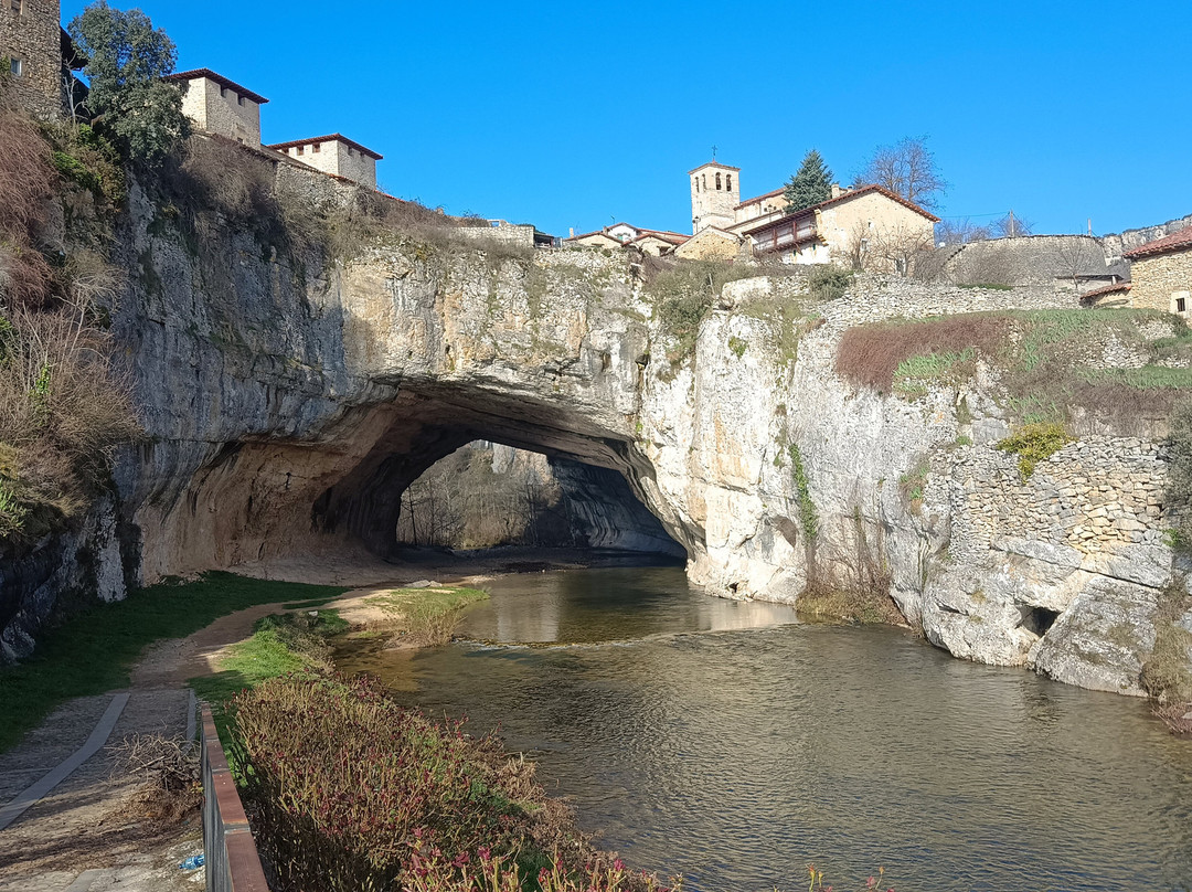 Puente Natural Sobre El Rio Nela-Puentedey必去景点