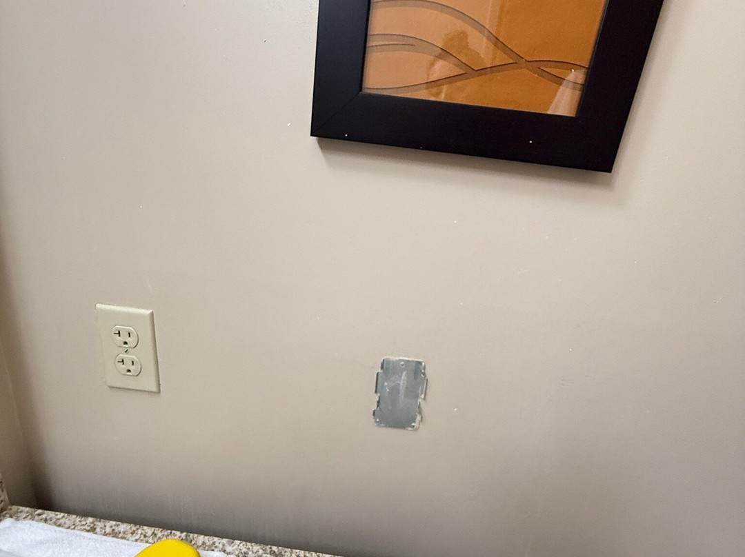 罗拉舒适套房酒店主图