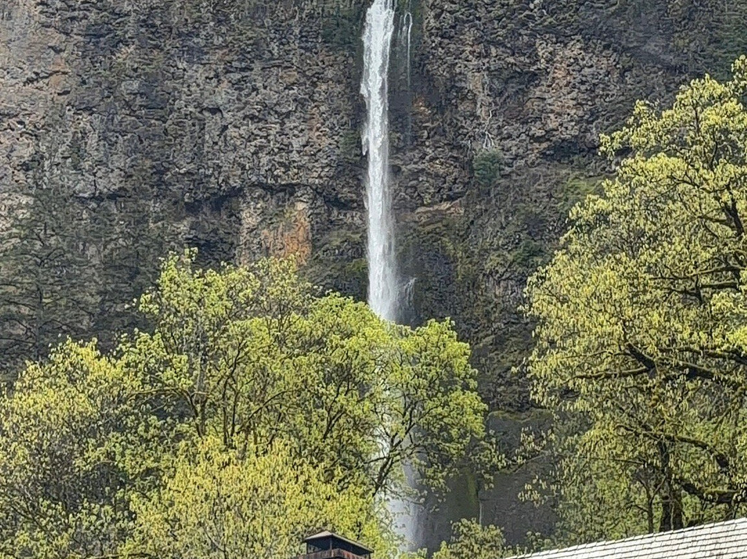 摩特诺玛瀑布-Bridal Veil必去景点