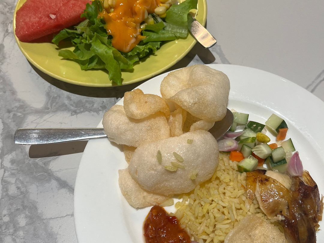 金色郁金香酒店-坤甸主图