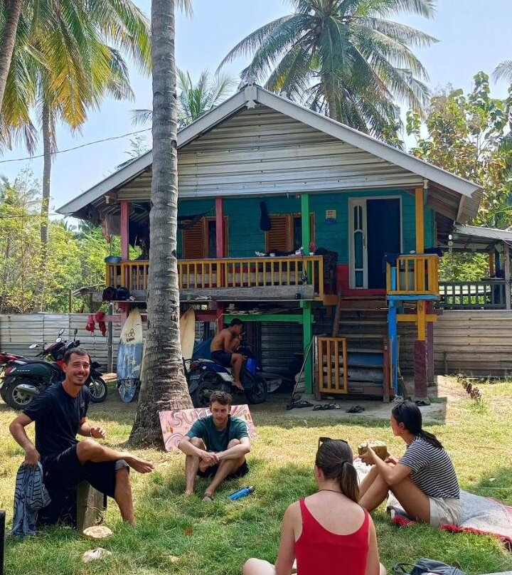 Surf House Hostel