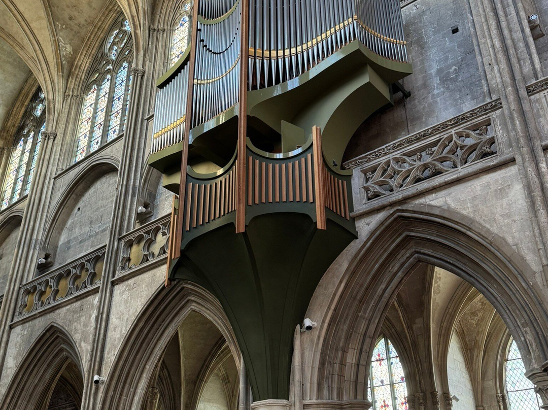 Eglise Saint-Pierre-卡昂必去景点