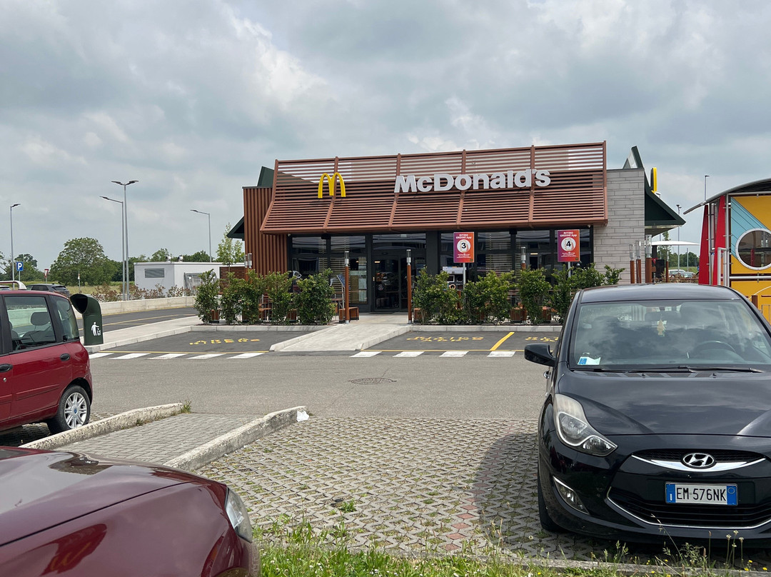 McDonald'S Montecchio Drive