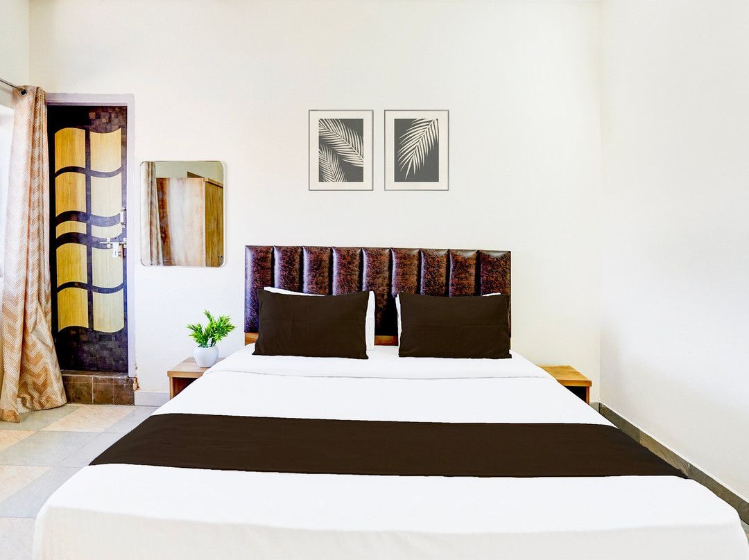 Super Hotel O Sudhowala Near Nanda Ki Chowk