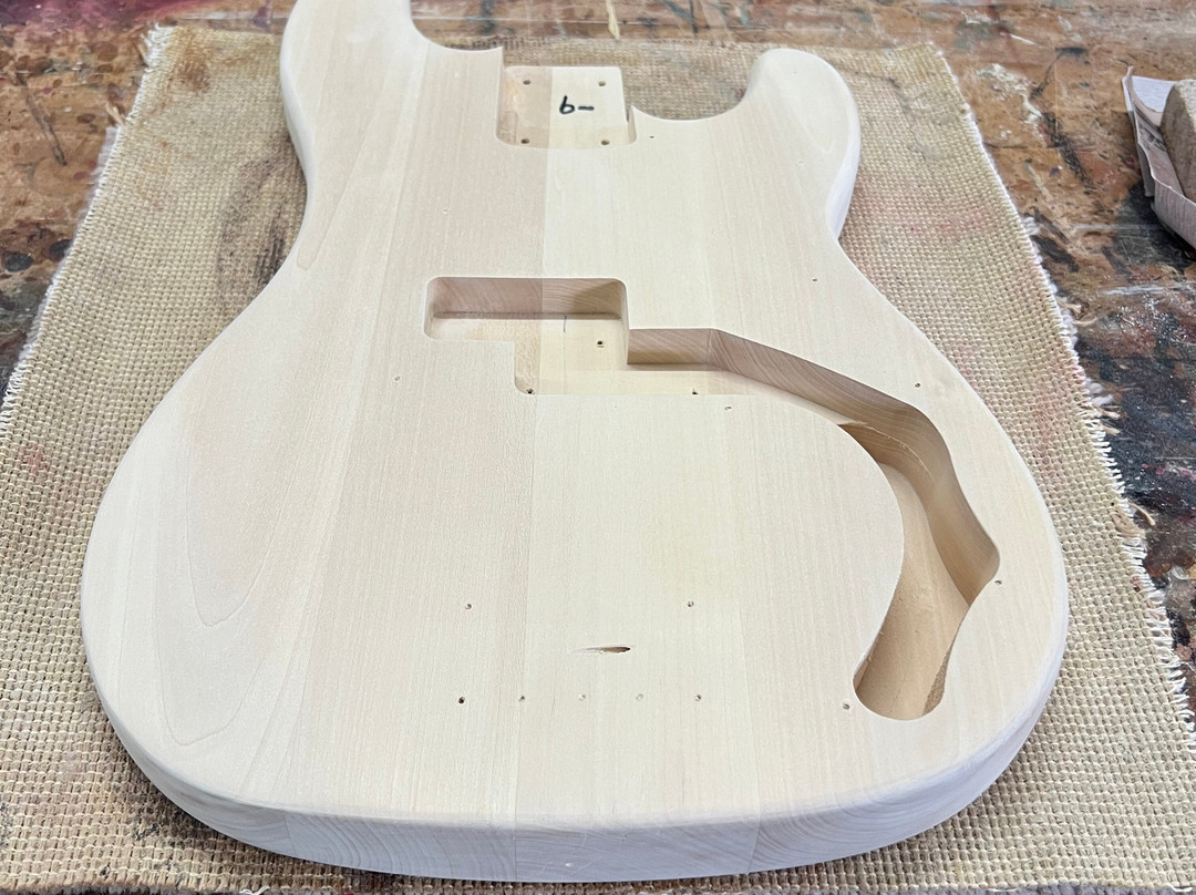 Wildwood Instruments - Guitar Making Courses & Art Gallery-戴尔斯福特必去景点