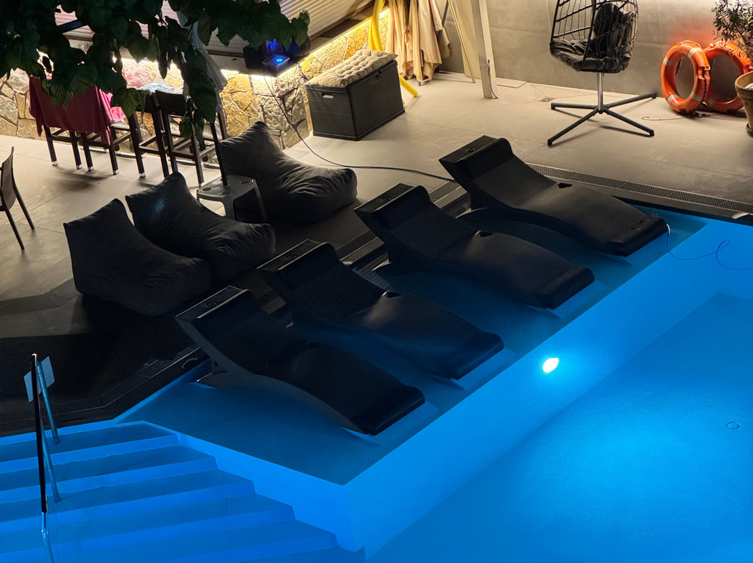 Aggelos Apartments & Deluxe Studios主图
