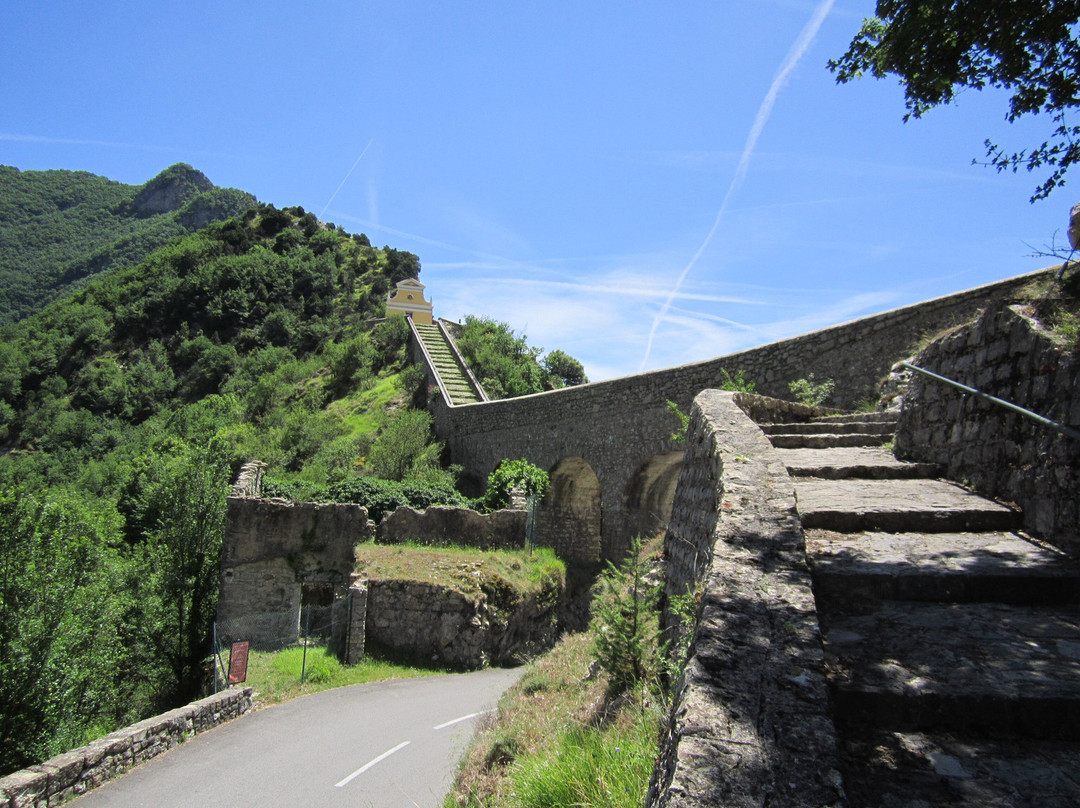 Notre-Dame de la Menour-Moulinet必去景点