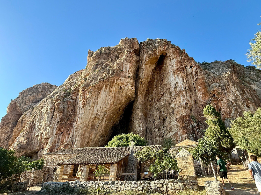 Grotta Mangiapane-Custonaci必去景点