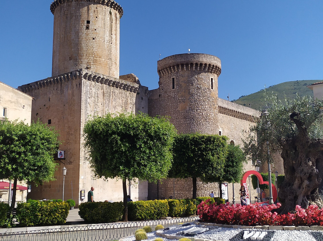 Castello Baronale-丰迪必去景点