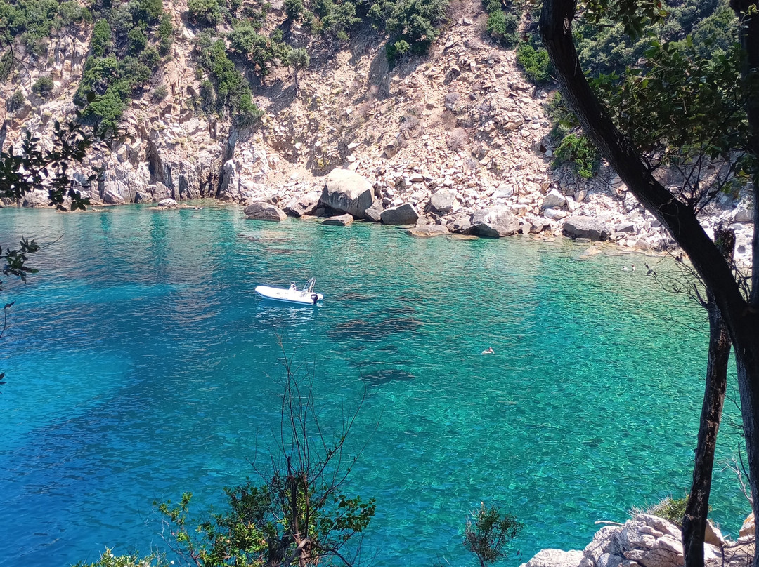 Spiaggia di Ripa Barata-厄尔巴岛必去景点