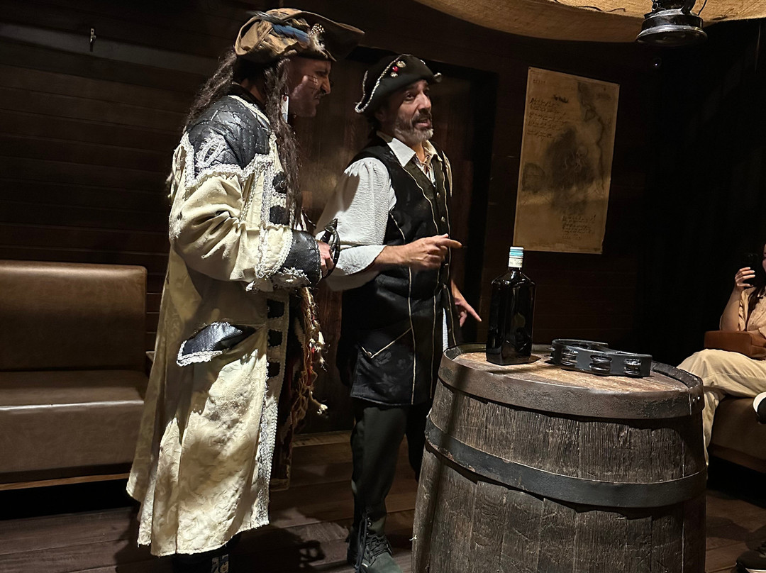 Aventura Pirata-康泊琉海水浴场必去景点